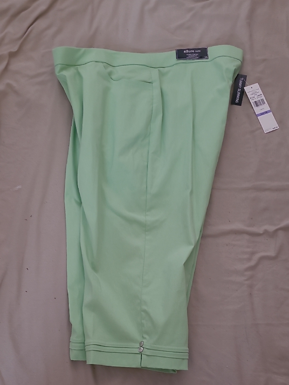 Alfred Dunner Mint Green Capri Pants